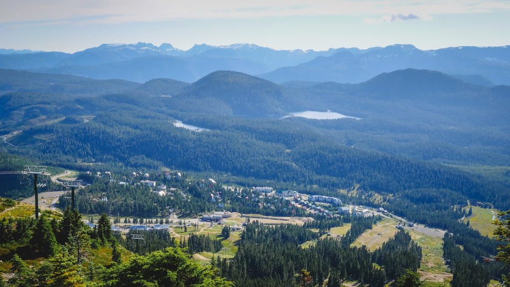 mount Washington views of the alpine village